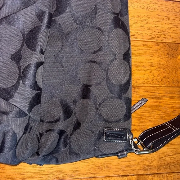 Coach Black Patterned Shoulder Bag - Picture 3 of 3